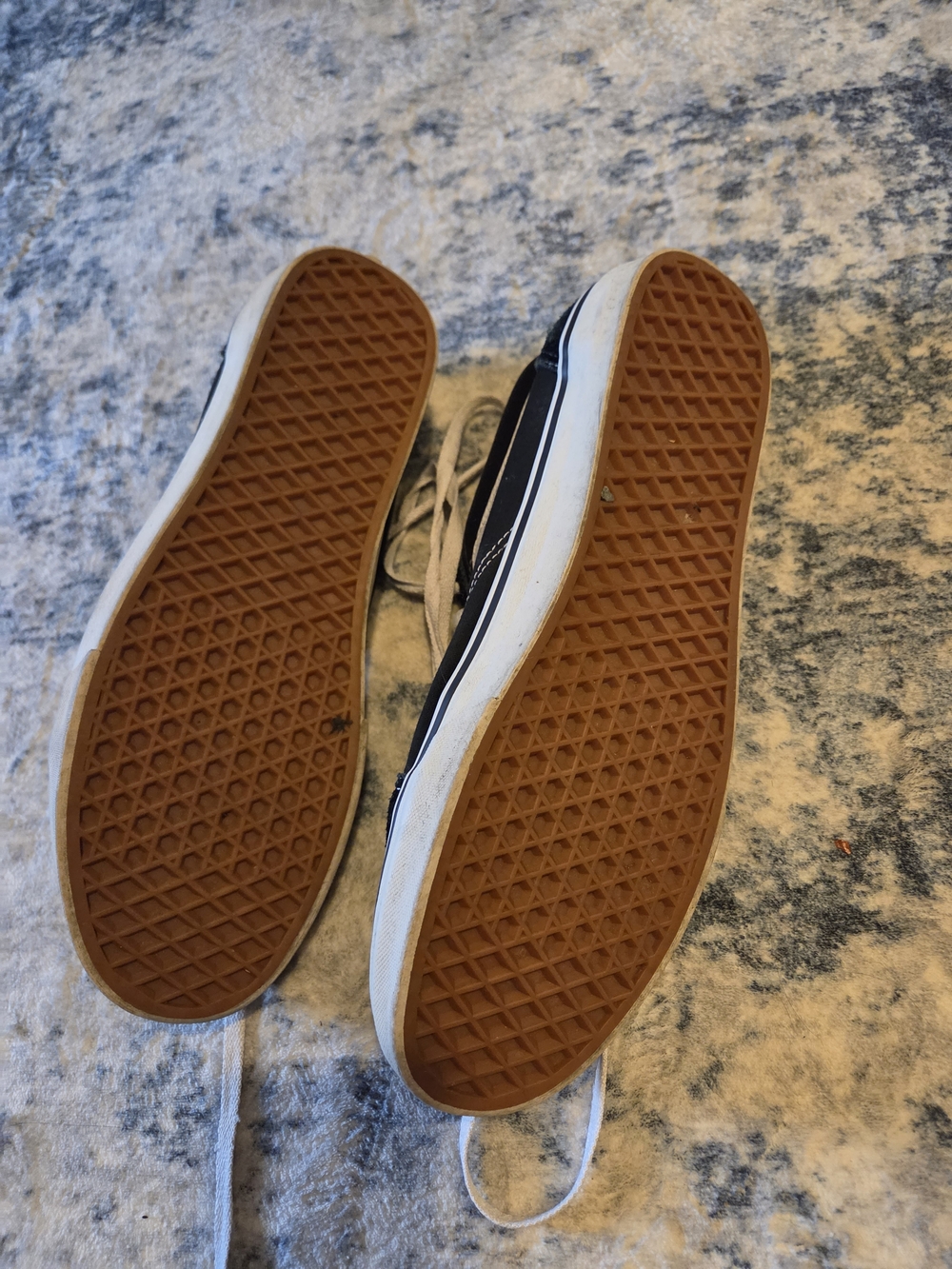 Vans Black and White Old Skool Low-Top Sneakers - Picture 3 of 4